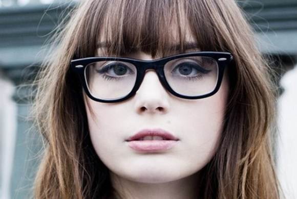 Makeup Tips for Glasses and Contacts Wearers