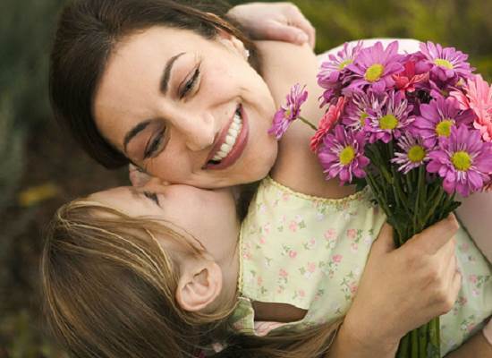Happy Mothers Day 2021 Mother Daughter Hug Pictures, Images, Photos, Wallpapers