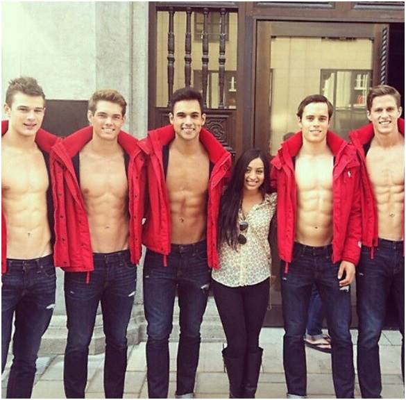 Girl with Six Pack Boys Pictures, Images, Photos, HD Wallpapers