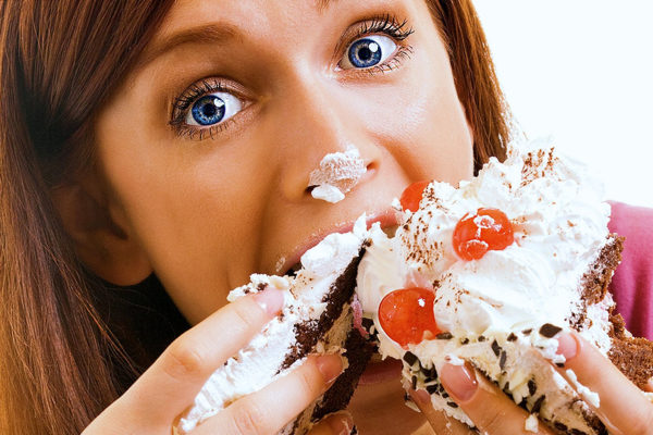 These 7 disadvantages occur to your body by eating sugar or sweets