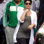 Akshay with Twinkle Khanna Pregnant - Baby Girl Pictures