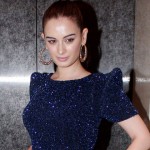 Evelyn Sharma in Jatin Varma outfit at Elle Beauty Awards 2012